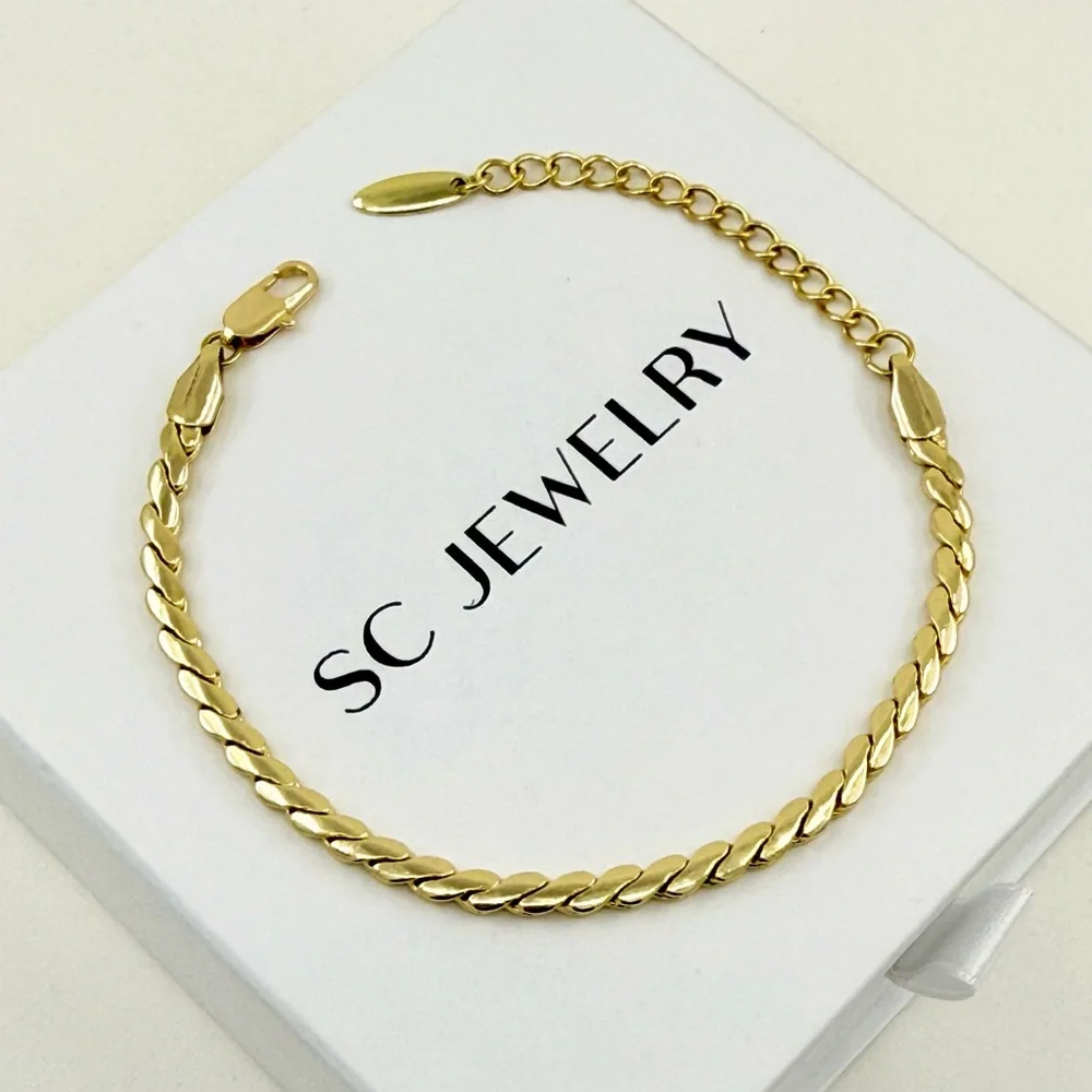 Last 1 🔥Flat Chain Bracelet | 14K Gold Plated | Water Resistant Jewelry